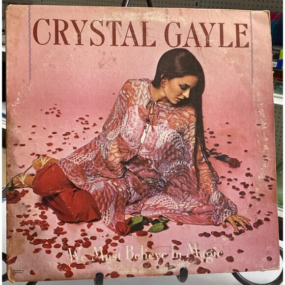 Crystal Gayle "We Must Believe In Magic" 1977 Vinyl Record Album - Picture 1 of 8